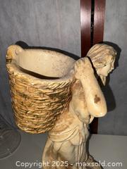 MaxSold Auction: Vintage Marwal Chalkware Statue - Warwick (Rhode Island, USA) SELLER MANAGED Reseller Online Auction - Warwick Avenue