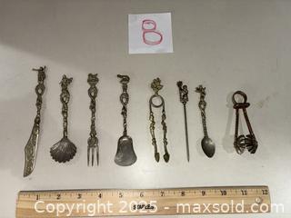 MaxSold Auction: Vintage Silver Plated Sugar Spoons, Forks, Butter Cutting Utensil - Warwick (Rhode Island, USA) SELLER MANAGED Reseller Online Auction - Warwick Avenue