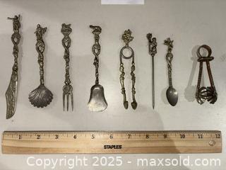 MaxSold Auction: Vintage Silver Plated Sugar Spoons, Forks, Butter Cutting Utensil - Warwick (Rhode Island, USA) SELLER MANAGED Reseller Online Auction - Warwick Avenue