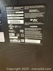 MaxSold Auction: VIZIO M60-C3 (M60) 60-inch M-Series TV - Warwick (Rhode Island, USA) SELLER MANAGED Reseller Online Auction - Warwick Avenue