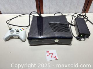 MaxSold Auction: Xbox 360 S / Slim Black Console with White Wireless Controller - Warwick (Rhode Island, USA) SELLER MANAGED Reseller Online Auction - Warwick Avenue