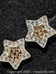 MaxSold Auction: 10K(0.97g)CZ Earring  - Toronto (Ontario, Canada) PARTNER MANAGED Downsizing Online Auction - Queen Street East