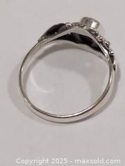 MaxSold Auction: Silver(2.19g)mother of Pearl Ring - Toronto (Ontario, Canada) PARTNER MANAGED Downsizing Online Auction - Queen Street East