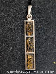 MaxSold Auction: Silver(3.46g)Baltic amber Pendant  - Toronto (Ontario, Canada) PARTNER MANAGED Downsizing Online Auction - Queen Street East