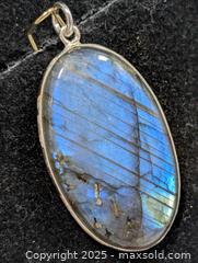 MaxSold Auction: Silver(6.41g) Labradorite Pendant  - Toronto (Ontario, Canada) PARTNER MANAGED Downsizing Online Auction - Queen Street East