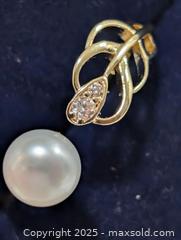 MaxSold Auction: Silver Pearl Ring,size 8  - Toronto (Ontario, Canada) PARTNER MANAGED Downsizing Online Auction - Queen Street East
