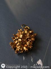 MaxSold Auction: Gold Pendant Floral Design pattern - South Frontenac (Ontario, Canada) SELLER MANAGED Downsizing Online Auction - Battersea Road