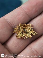 MaxSold Auction: Gold Pendant Floral Design pattern - South Frontenac (Ontario, Canada) SELLER MANAGED Downsizing Online Auction - Battersea Road