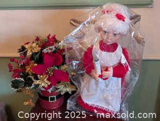 MaxSold Auction: CHRISTMAS DECOR MRS CLAUS AND POINSETTIA - Loyalist (Ontario, Canada) SELLER MANAGED Downsizing Online Auction - Main Street