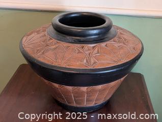 MaxSold Auction: EARLY SOUTHWEST REDWARE DECORATED POT - Loyalist (Ontario, Canada) SELLER MANAGED Downsizing Online Auction - Main Street