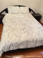 MaxSold Auction: Bed Spreads B - Toronto (Ontario, Canada) Downsizing Online Auction - Eden Valley Drive