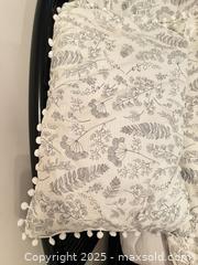 MaxSold Auction: Bed Spreads B - Toronto (Ontario, Canada) Downsizing Online Auction - Eden Valley Drive