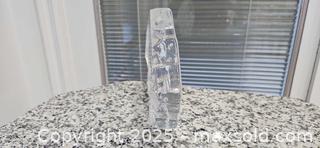 MaxSold Auction: Crystal Sculpture Signed - Toronto (Ontario, Canada) Downsizing Online Auction - Eden Valley Drive