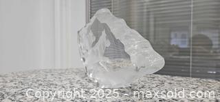 MaxSold Auction: Crystal Sculpture Signed - Toronto (Ontario, Canada) Downsizing Online Auction - Eden Valley Drive