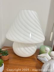 MaxSold Auction: Lamp and More B - Toronto (Ontario, Canada) Downsizing Online Auction - Eden Valley Drive