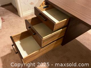 MaxSold Auction: Office/home desk - Toronto (Ontario, Canada) Downsizing Online Auction - Eden Valley Drive