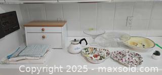 MaxSold Auction: Plates, Bowl, Bread Box and More - Toronto (Ontario, Canada) Downsizing Online Auction - Eden Valley Drive