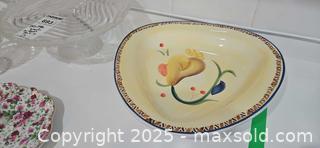 MaxSold Auction: Plates, Bowl, Bread Box and More - Toronto (Ontario, Canada) Downsizing Online Auction - Eden Valley Drive