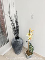 MaxSold Auction: Vase and Faux Flowers B - Toronto (Ontario, Canada) Downsizing Online Auction - Eden Valley Drive