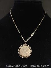 MaxSold Auction: 900 Silver Pendant Marked - Toronto (Ontario, Canada) PARTNER MANAGED Reseller Online Auction - Queen Street West