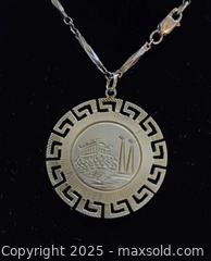 MaxSold Auction: 900 Silver Pendant Marked - Toronto (Ontario, Canada) PARTNER MANAGED Reseller Online Auction - Queen Street West