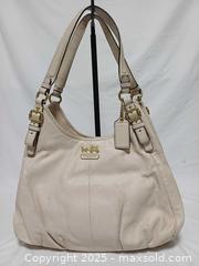 MaxSold Auction: Coach Madison Maggie Ivory Leather Carryall Shoulder Handbag 16503 - Toronto (Ontario, Canada) PARTNER MANAGED Reseller Online Auction - Queen Street West