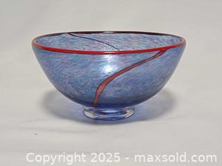 MaxSold Auction: Kosta Boda Bertil Vallien Meridian Series Art Glass Bow 58937l  - Toronto (Ontario, Canada) PARTNER MANAGED Reseller Online Auction - Queen Street West