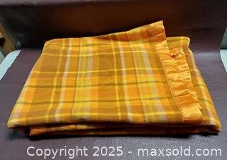 MaxSold Auction: Lacania Australia New Wool Yellow with Satin Edge Blanket 73&#34;X83&#34; - Toronto (Ontario, Canada) PARTNER MANAGED Reseller Online Auction - Queen Street West