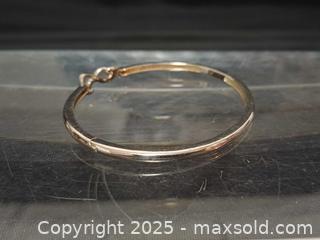 MaxSold Auction: Michael Hill Designer 925 Silver Infinity Bangle Marked with Box - Toronto (Ontario, Canada) PARTNER MANAGED Reseller Online Auction - Queen Street West