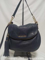 MaxSold Auction: Michael Kors Bedford Medium Navy Blue Leather Tassel Crossbody Bag  - Toronto (Ontario, Canada) PARTNER MANAGED Reseller Online Auction - Queen Street West