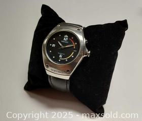 MaxSold Auction: Seiko Arctura Silver Men&#39;s Watch 5M42-0E49 - Toronto (Ontario, Canada) PARTNER MANAGED Reseller Online Auction - Queen Street West