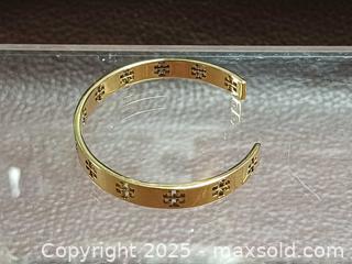 MaxSold Auction: Tory Burch Gold Tone Logo Cuff Bracelet  - Toronto (Ontario, Canada) PARTNER MANAGED Reseller Online Auction - Queen Street West