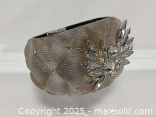 MaxSold Auction: Vintage Alexis Bittar Wide Quilted Lucite Rhinestone Bracelet  - Toronto (Ontario, Canada) PARTNER MANAGED Reseller Online Auction - Queen Street West