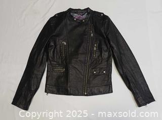 MaxSold Auction: Vintage Danier Women&#39;s Leather Biker Jacket Size M - Toronto (Ontario, Canada) PARTNER MANAGED Reseller Online Auction - Queen Street West