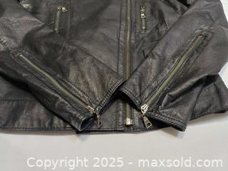 MaxSold Auction: Vintage Danier Women&#39;s Leather Biker Jacket Size M - Toronto (Ontario, Canada) PARTNER MANAGED Reseller Online Auction - Queen Street West
