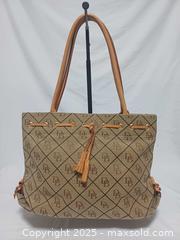 MaxSold Auction: Vintage Dooney and Bourke Signature Canvas Tote Shoulder Handbag  - Toronto (Ontario, Canada) PARTNER MANAGED Reseller Online Auction - Queen Street West