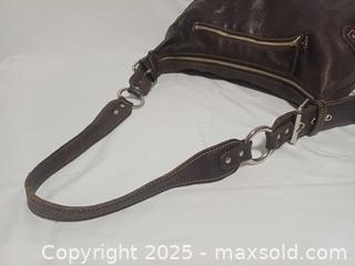 MaxSold Auction: Vintage Roots Canada Emily Brown Pebbled Leather Shoulder Bag  - Toronto (Ontario, Canada) PARTNER MANAGED Reseller Online Auction - Queen Street West
