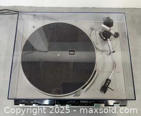 MaxSold Auction: Vintage Technics Turntable M SL-5300 - Toronto (Ontario, Canada) PARTNER MANAGED Reseller Online Auction - Queen Street West