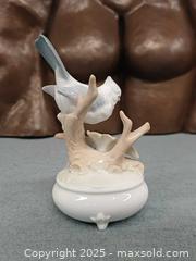 MaxSold Auction: Vintage Westland Porcelain Bird Music Box - Toronto (Ontario, Canada) PARTNER MANAGED Reseller Online Auction - Queen Street West