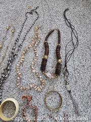 MaxSold Auction: Approx. 22-Piece Mixed Lot: Necklaces, Bracelets, Pendants, Earrings - Ashland (Massachusetts, USA) PARTNER MANAGED Downsizing Online Auction - Old Connecticut Path