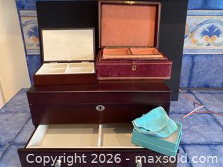 MaxSold Auction: Lot of Jewelry Boxes including a cardboard Tiffany box & Branded Pouch - Ashland (Massachusetts, USA) PARTNER MANAGED Downsizing Online Auction - Old Connecticut Path