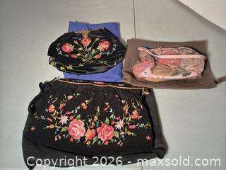 MaxSold Auction: Lot of vintage purses & clutches — beaded, velvet, lucite, leather - Ashland (Massachusetts, USA) PARTNER MANAGED Downsizing Online Auction - Old Connecticut Path
