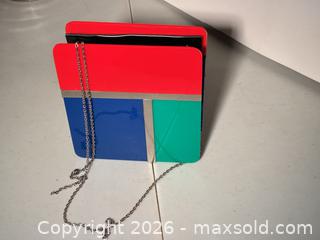 MaxSold Auction: Lot of vintage purses & clutches — beaded, velvet, lucite, leather - Ashland (Massachusetts, USA) PARTNER MANAGED Downsizing Online Auction - Old Connecticut Path