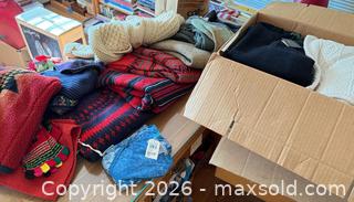 MaxSold Auction: Lot of women's knitwear / sweaters (17+ pieces) - Ashland (Massachusetts, USA) PARTNER MANAGED Downsizing Online Auction - Old Connecticut Path