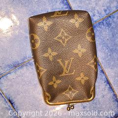 MaxSold Auction: Louis Vuitton Monogram Coin Purse / Kisslock Pouch - Ashland (Massachusetts, USA) PARTNER MANAGED Downsizing Online Auction - Old Connecticut Path