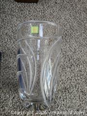 MaxSold Auction: Marquis by Waterford Artesia 10in Handcut Crystal Vase - Ashland (Massachusetts, USA) PARTNER MANAGED Downsizing Online Auction - Old Connecticut Path