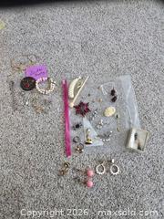 MaxSold Auction: Mixed Jewelry Lot — Approximately 35–45 Pieces - Ashland (Massachusetts, USA) PARTNER MANAGED Downsizing Online Auction - Old Connecticut Path