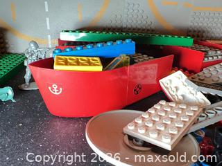 MaxSold Auction: Mixed Lot of LEGO and LEGO-Compatible Bricks and Parts - Ashland (Massachusetts, USA) PARTNER MANAGED Downsizing Online Auction - Old Connecticut Path