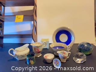 MaxSold Auction: Mixed Lot: Vintage China, Porcelain & Glass Paperweights (Approx. 11 pcs) - Ashland (Massachusetts, USA) PARTNER MANAGED Downsizing Online Auction - Old Connecticut Path