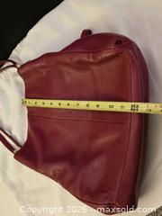 MaxSold Auction: Vintage Coach Pebbled Leather Shoulder Tote / Hobo Bag, 12 in - Ashland (Massachusetts, USA) PARTNER MANAGED Downsizing Online Auction - Old Connecticut Path